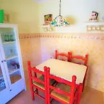 V&V LLORET- Villa ELSA con 2 piscinas, barbacoa y gran jardín con césped natural Sólo familias, no se aceptan grupos de jóvenes!